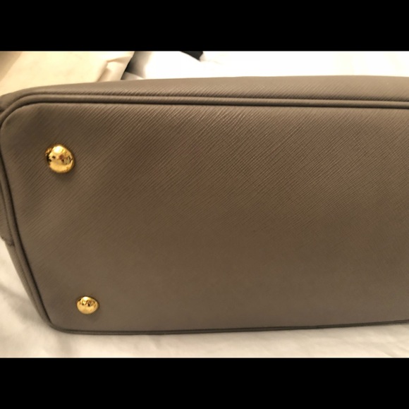SOLD Prada Saffiano SOLD - Picture 5 of 8